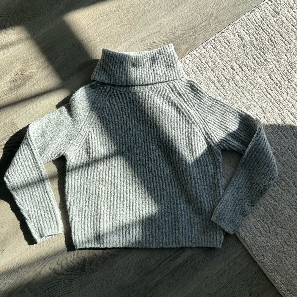 Garage Ribbed Gray Turtleneck Sweater